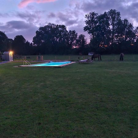 Eden Koi Panzió Conteville  Szoba fotó